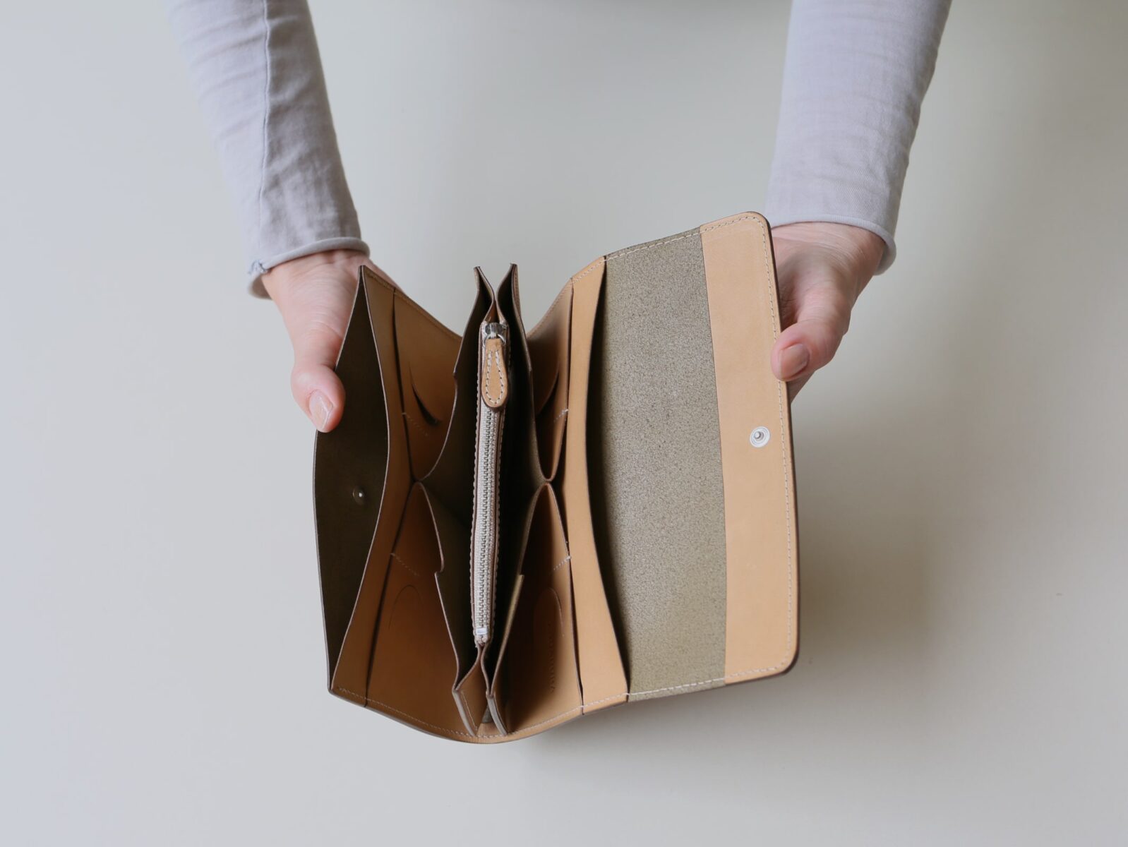 大容量長財布（かぶせタイプ）写真8